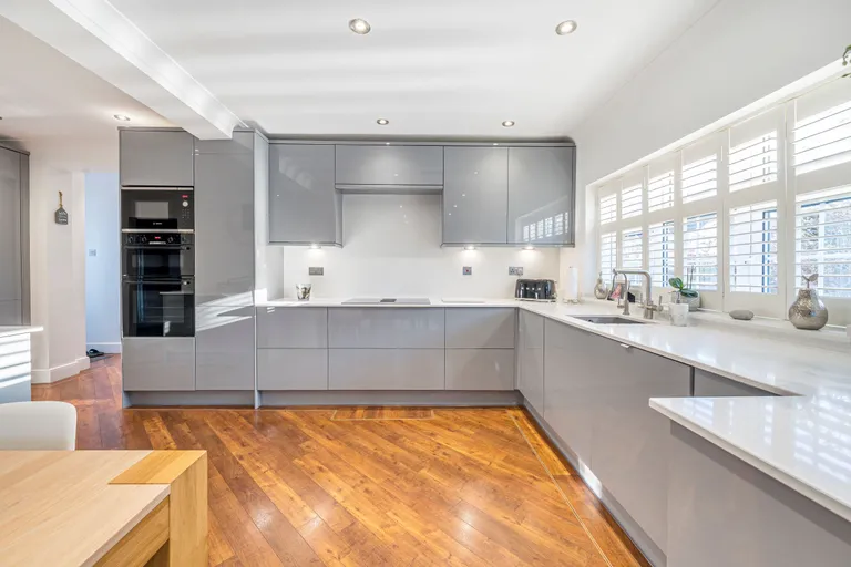West Dulwich / SE21 — completed space, photograph 1
